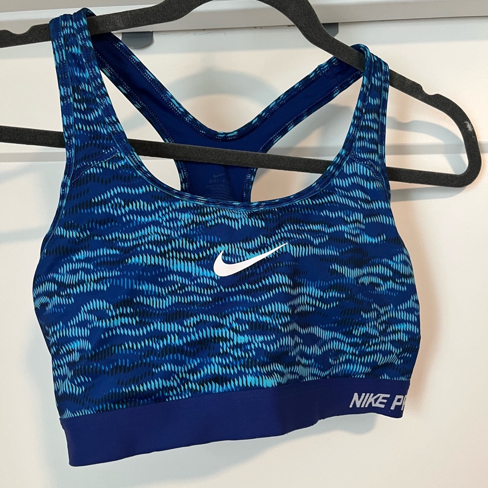 Nike sports bra, size large